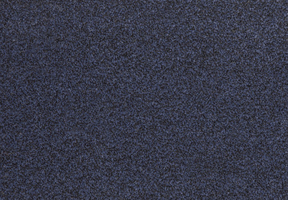 700