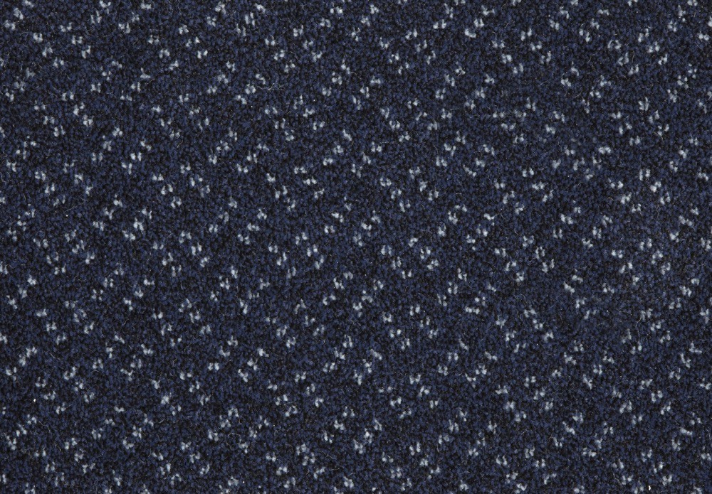 700